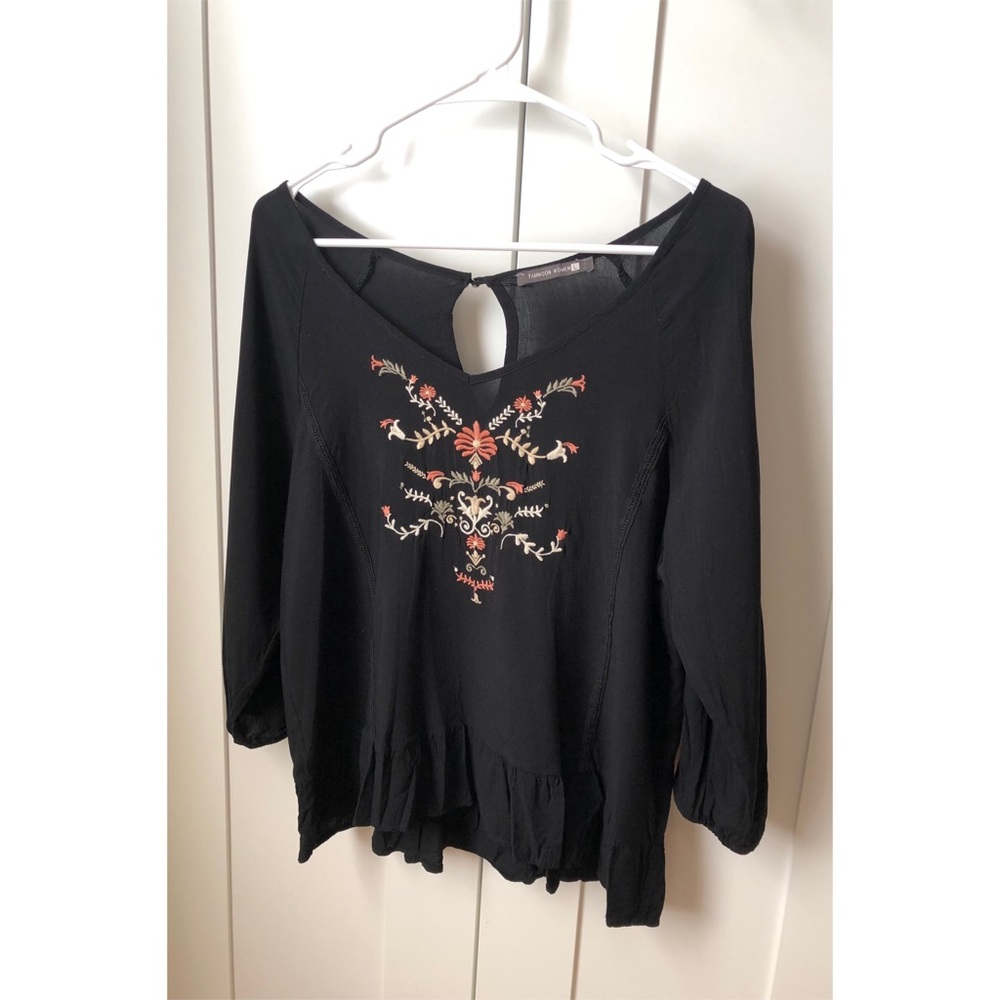 Black Blouse - Picture 2 of 3